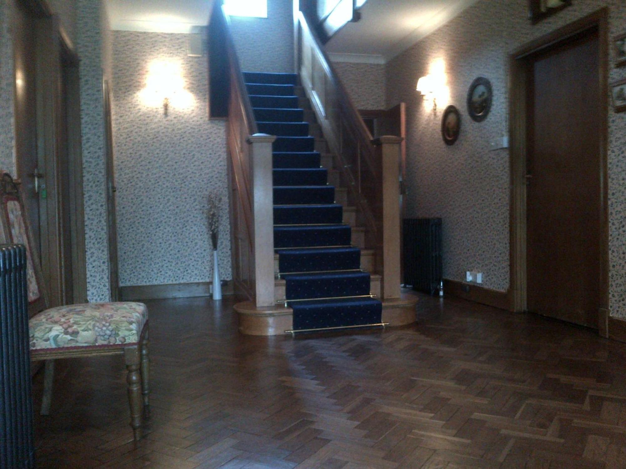 Bed and Breakfast Wychwood House Penally Экстерьер фото