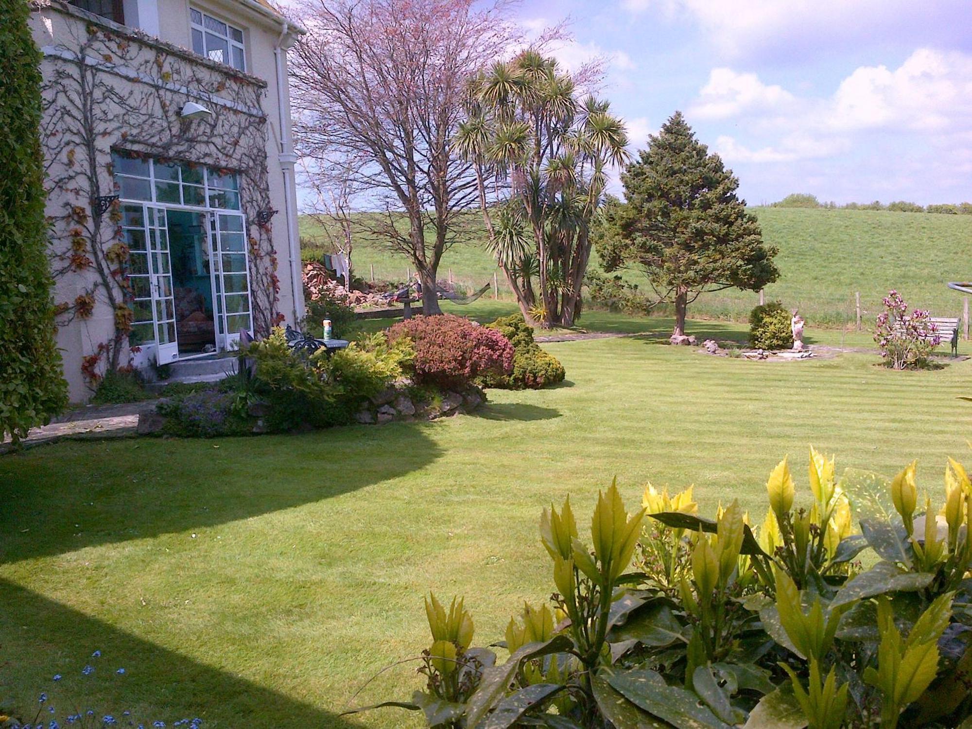 Bed and Breakfast Wychwood House Penally Экстерьер фото